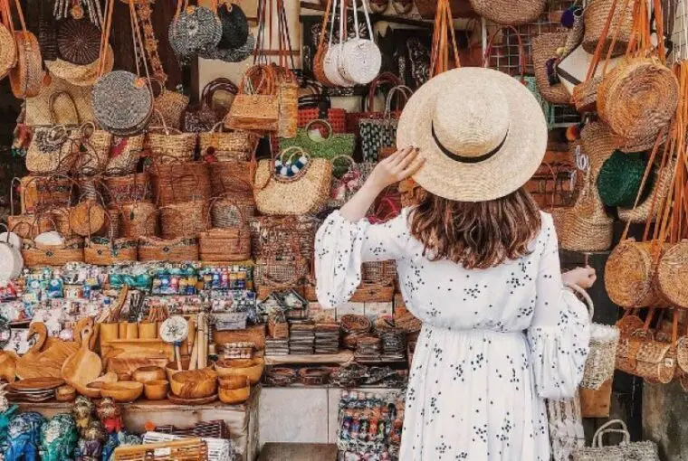 What to Buy? Most Favourite Snacks and Souvenirs Shopping in Bali