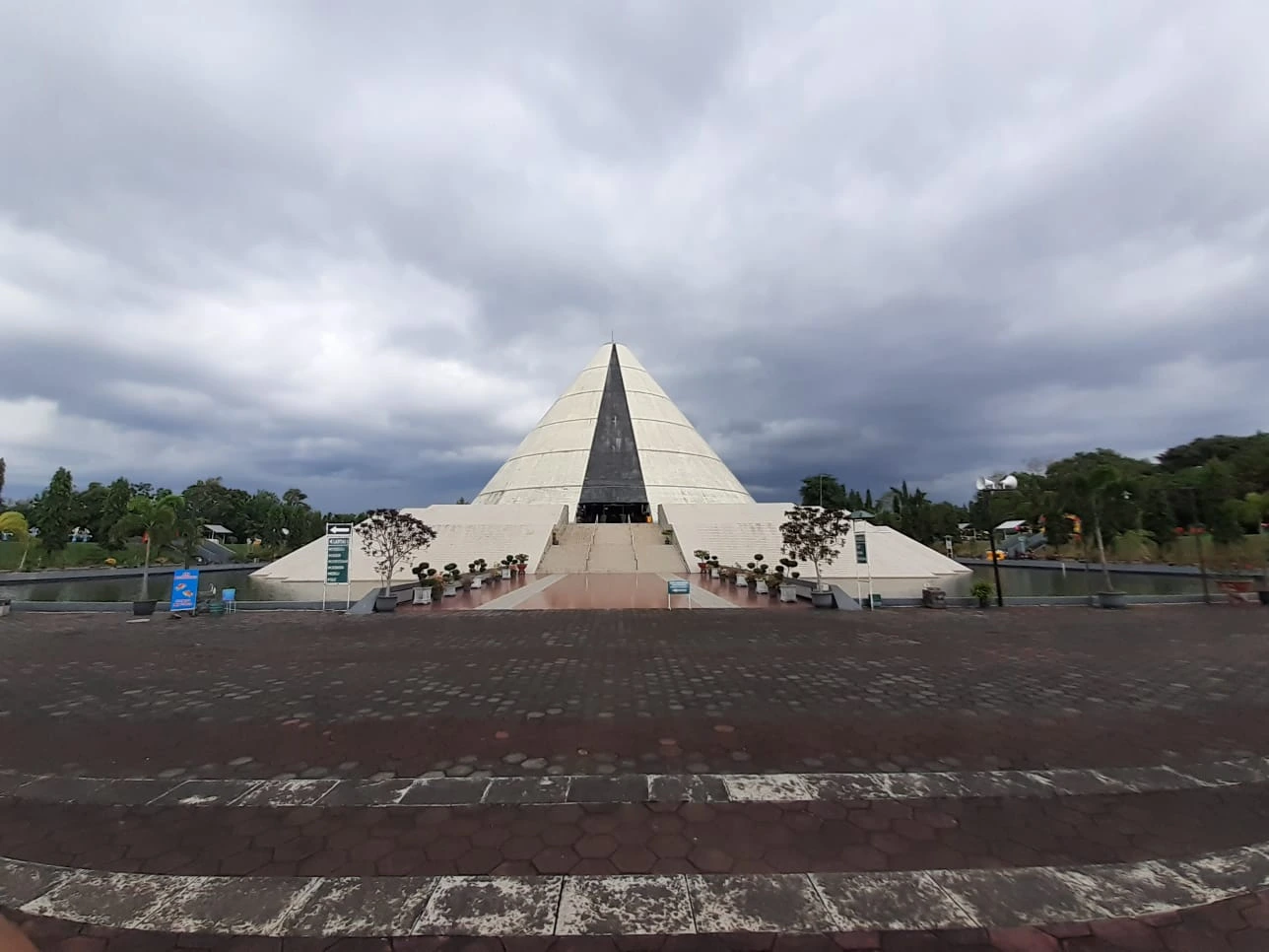 monumen_jogja_kembali