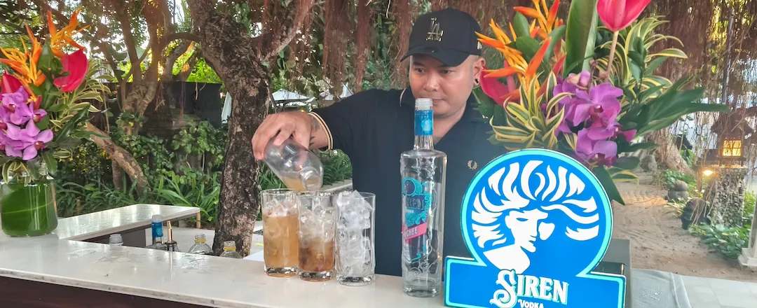 Mixologist Borty Jesika in Action