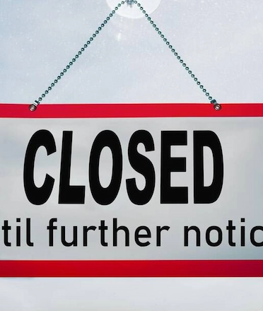 A Clear CLOSED Signpost