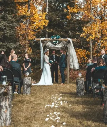 Newsletter outdoor wedding