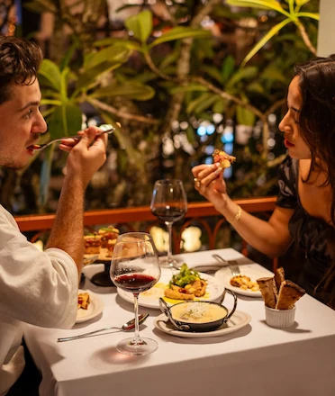 Romantic Restaurant Brings Paris to Bali Romantic Restaurant Brings Paris to Bali