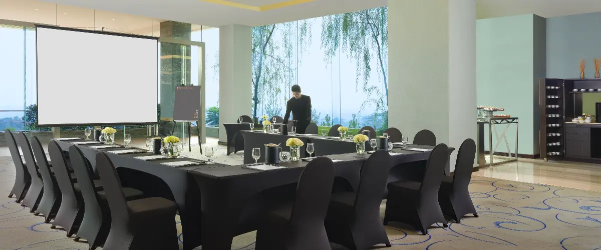 Exclusive Business Meeting at InterContinental Bandung Dago Pakar 