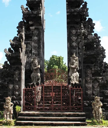 Pura Gunung Raung Gate