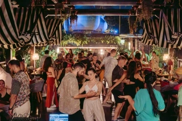 Halloween Party Juggan Sky