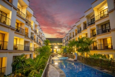 Pool_Cross_Vibe_Paasha_Atelier_Bali_Kuta