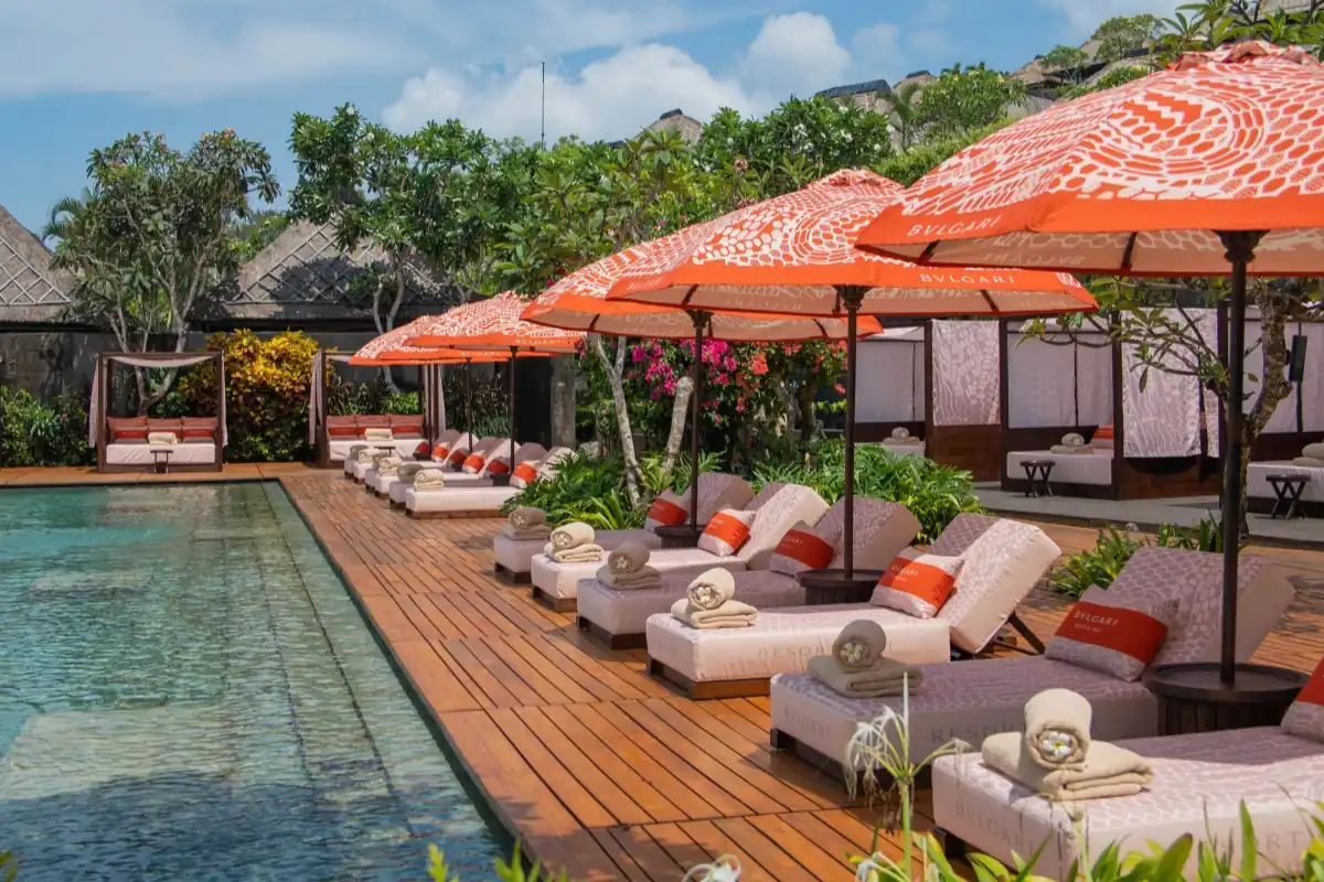 Serpenti_Pool_Club_Bvlgari_Resort_Bali