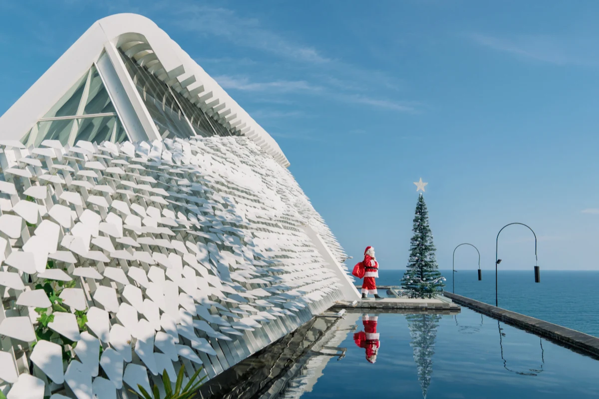Umana_Bali_Santa_at_The_Chapel