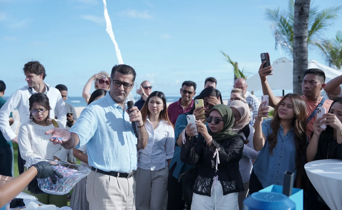 Ayodya_Resort_Bali_PlasticShreds_CSR