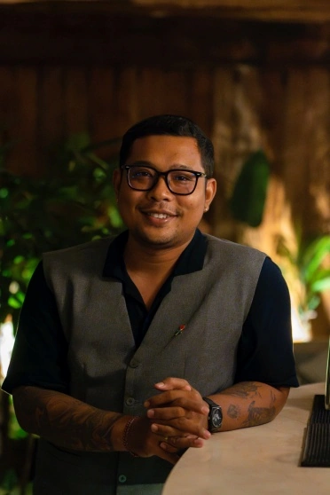 Dewa_Buda_Arsana_Amici_Bali