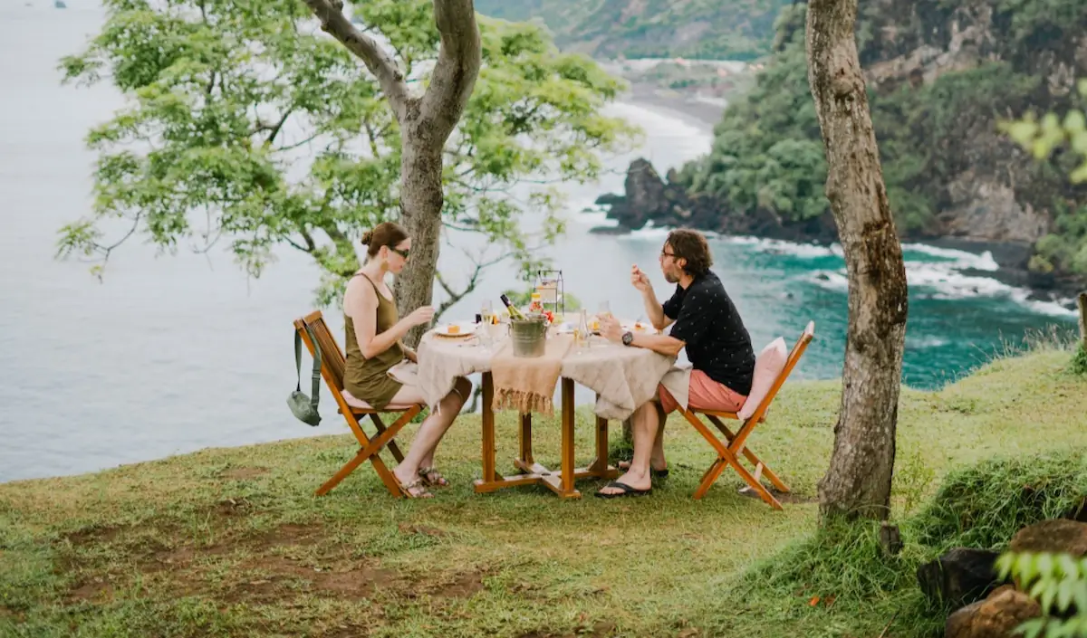 Fly-Bali-Heliport-Helicopter-Tour-and-Charter-picnic-in-the-sky