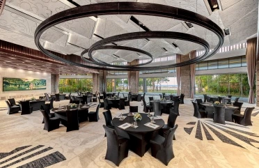 Gamelan_Round_Table_Sofitel_Bali_Nusa_Dua_Beach_Resort