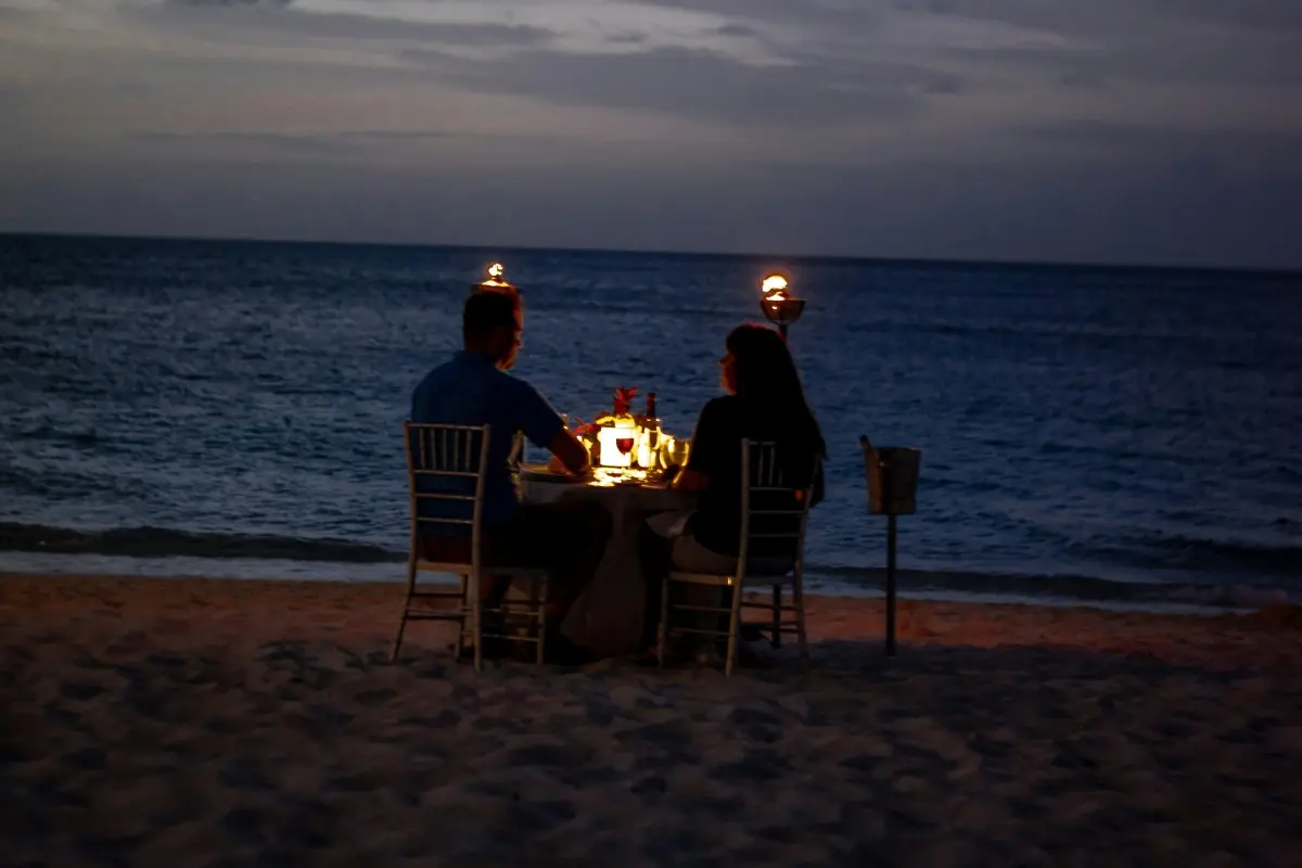 newsletter dining with views