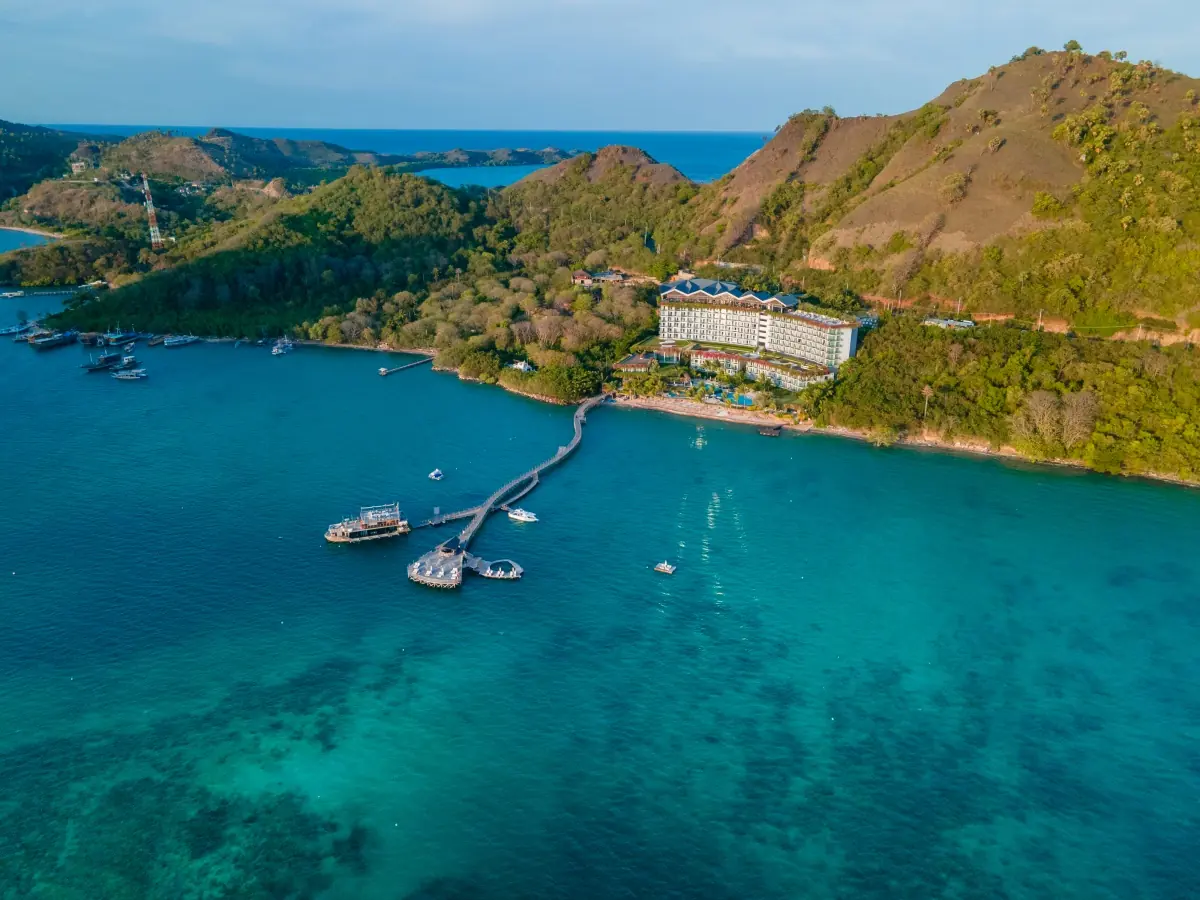 AYANA-Komodo-Waecicu-Beach-NYEPI