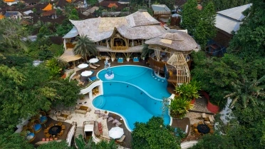 TUJU-TROPIC-CLUB-AND-DINING