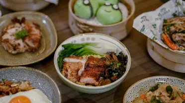 Top_Noodle_Pakuwon_Mall_Dining_Experience_Amidst_Togetherness