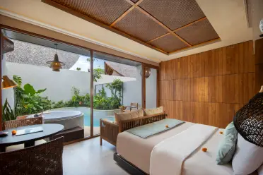 SINI-VIE-LUXURY-RESORT-with-Lagoon-Access