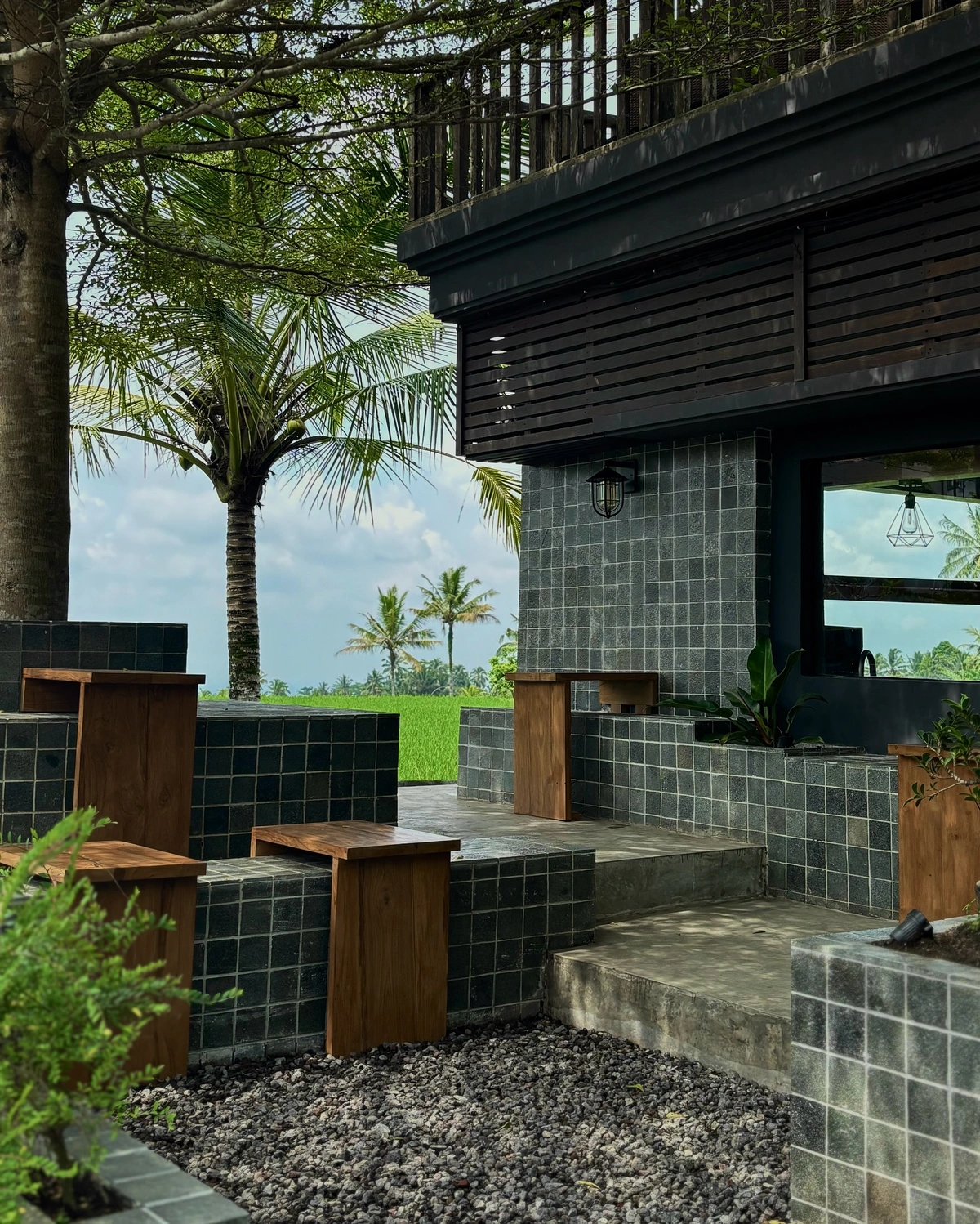 Best Hidden Gems Restaurants, Cafes, and Bars in Bali