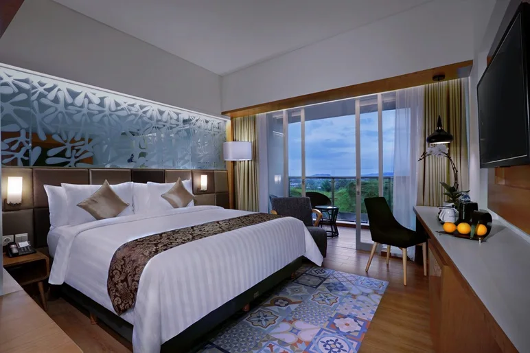 Deluxe Room At Alana Sentul