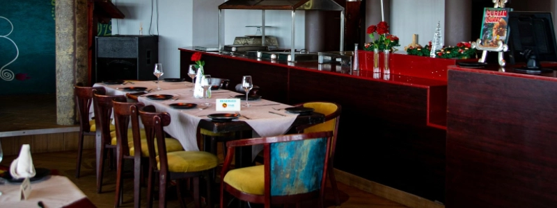 Restaurant ambiance 