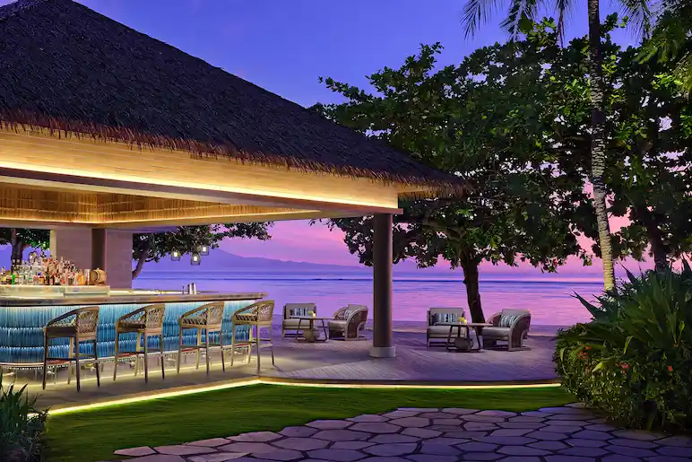 bar on the edge of beach