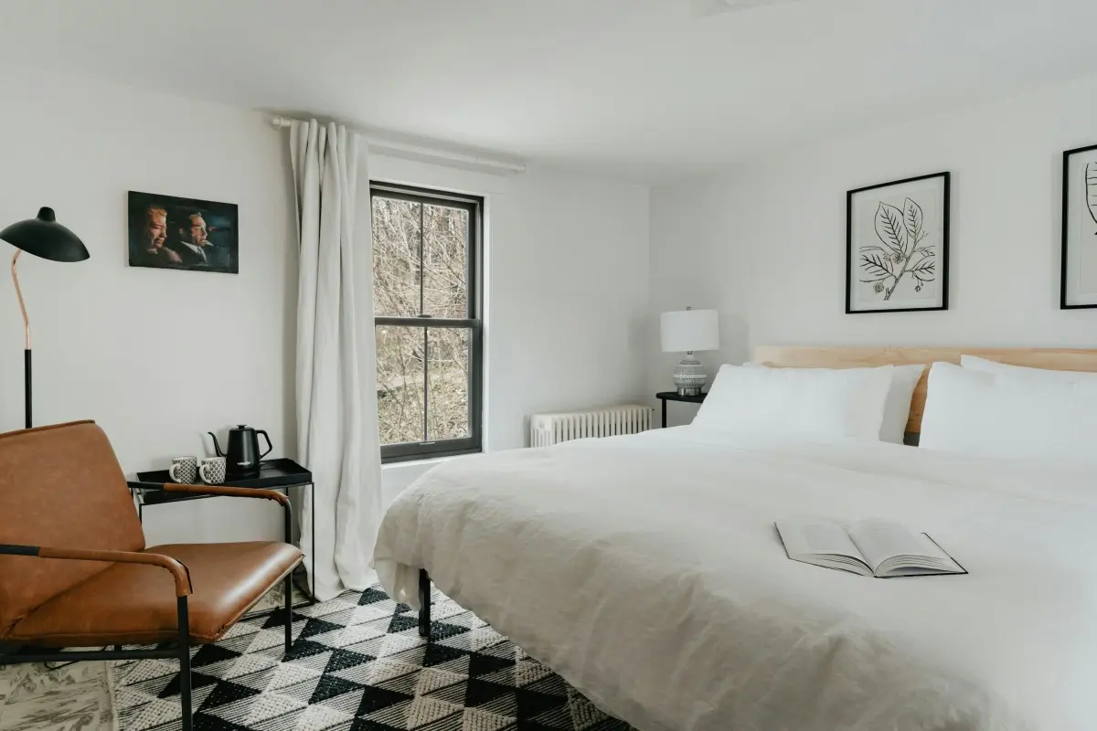white hotel bedroom
