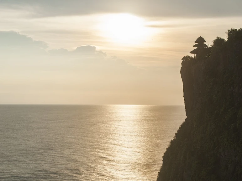 Cliff by the sea