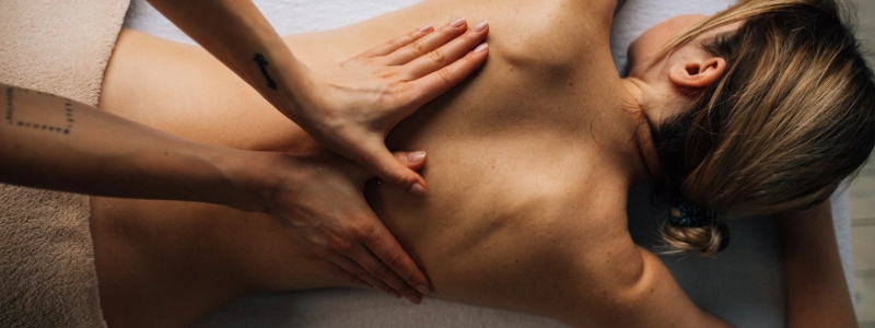 Women_are_being_massaged