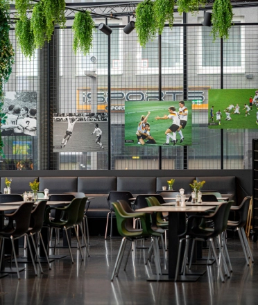 A_café_with_a_sports_view