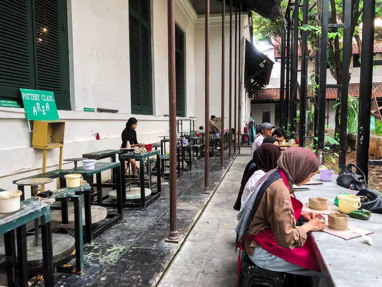 things to do kota tua jakarta