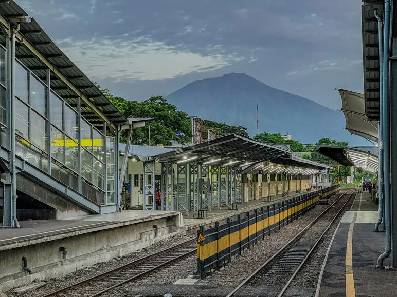 attractions near malang station