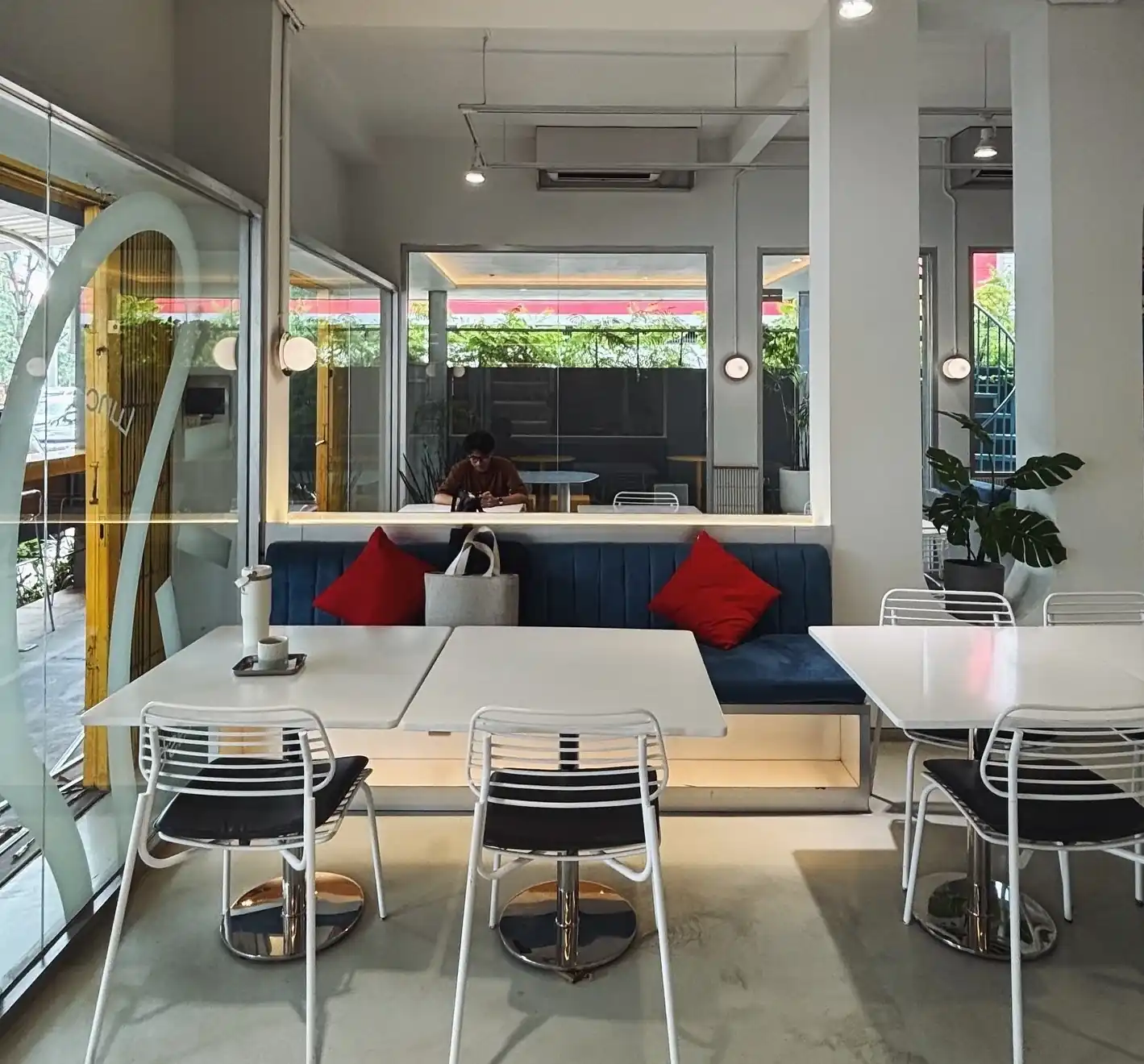 Rue Coffee Avenue