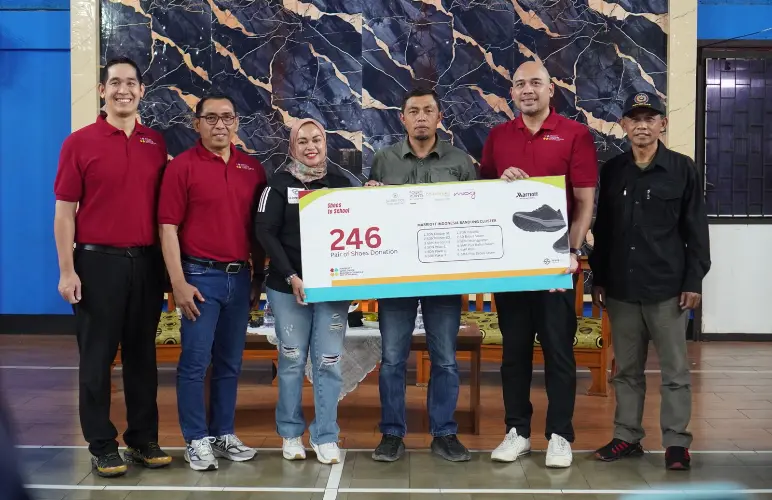 Marriott Indonesia Bandung Cluster Brings Joy Through “Shoes to School”