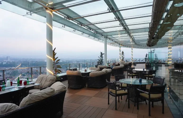 the 18th restaurant