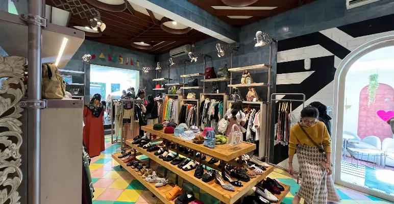 Happy Go Lucky Bandung