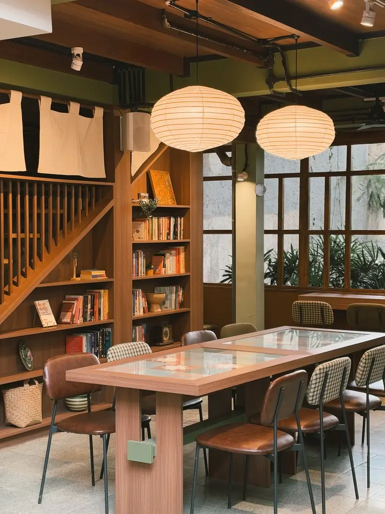 Karui Coffee & Books