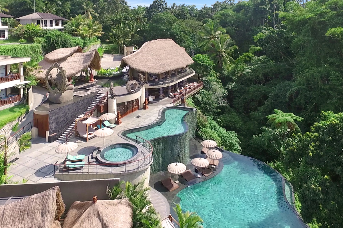 Aksari Resort Ubud: A Romantic Retreat Surrounded by Nature’s Beauty Aksari Resort Ubud: A Romantic Retreat Surrounded by Nature’s Beauty