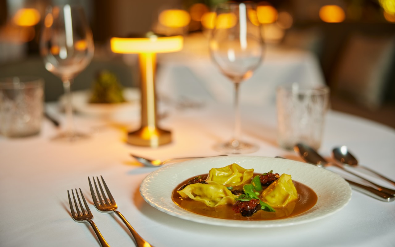 Dining Destinations at Hotel Tentrem Jakarta Dining Destinations at Hotel Tentrem Jakarta