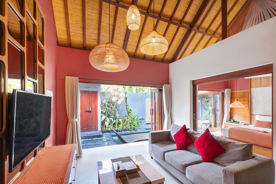Seaside_Retreat_Unforgettable_Summer_Moments_in_Seminyak_Hidden Gem Seaside_Retreat_Unforgettable_Summer_Moments_in_Seminyak_Hidden Gem