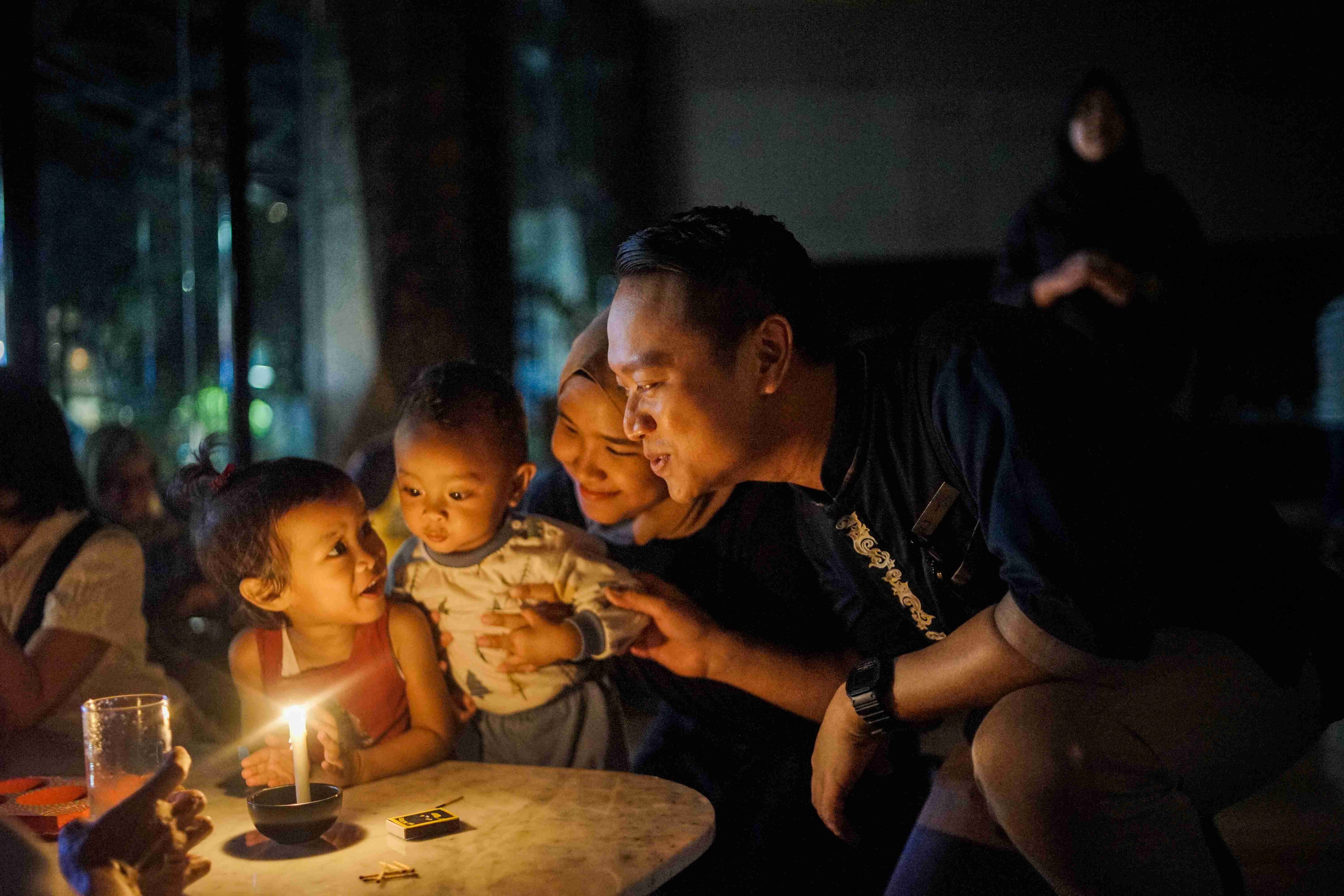 Here's How MORAZEN Hotel Surabaya Celebrates Earth Hour by Introducing Traditional Toys to Generation Alpha