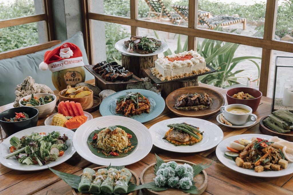 Experience an Enchanting Festive Season at Amber Lombok Beach Resort Experience an Enchanting Festive Season at Amber Lombok Beach Resort