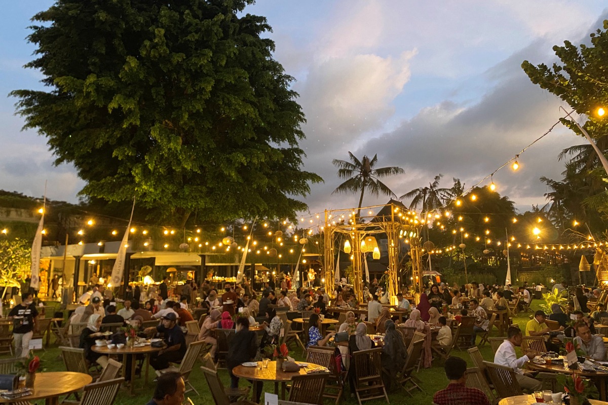 Experience_Iftar_in_an_Inviting_Traditional_Market_Atmosphere_at_Hyatt_Regency_Yogyakarta Experience_Iftar_in_an_Inviting_Traditional_Market_Atmosphere_at_Hyatt_Regency_Yogyakarta