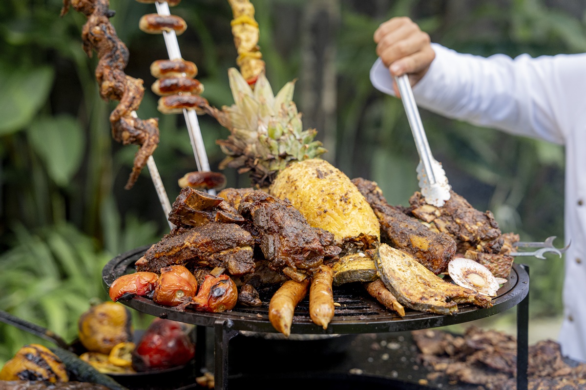 BBQ Banquet Under The Stars: Splendid Buffet and Cultural Entertainment of Seminyak Eats at Makase Restaurant, Hotel Indigo Bali Seminyak Beach BBQ Banquet Under The Stars: Splendid Buffet and Cultural Entertainment of Seminyak Eats at Makase Restaurant, Hotel Indigo Bali Seminyak Beach
