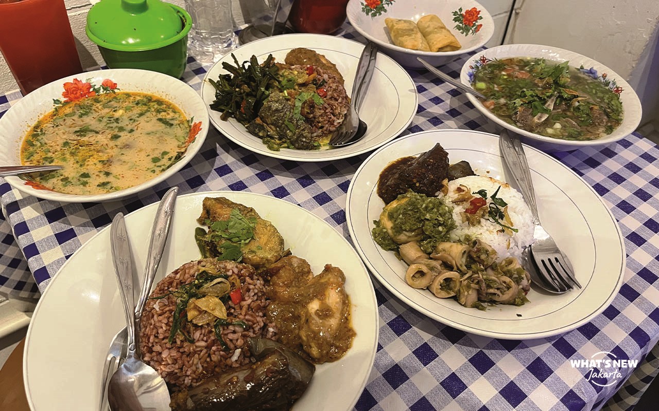 Warung Pak Chandra Serves Indonesian-Thai Delights on the Plate Warung Pak Chandra Serves Indonesian-Thai Delights on the Plate