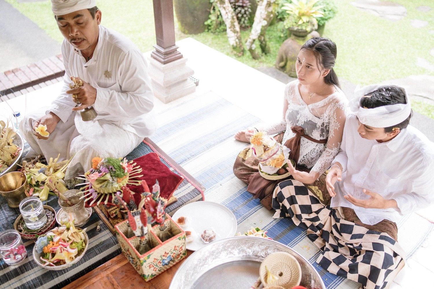 Sacred Beginnings: The Significance of Magedong-Gedongan Pregnancy Ceremony (Photo credit: Pinterest)