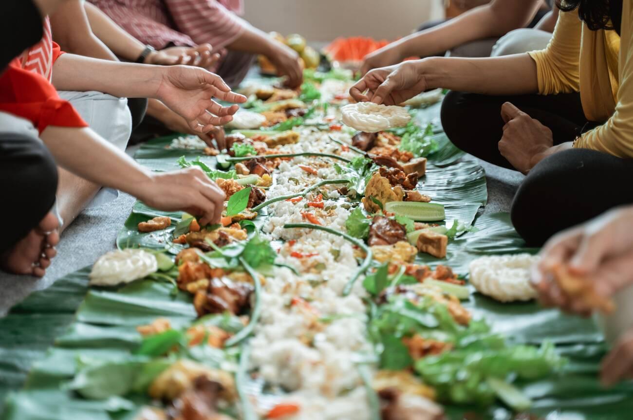 Feast in Unity and Equality: Balinese Megibung Tradition