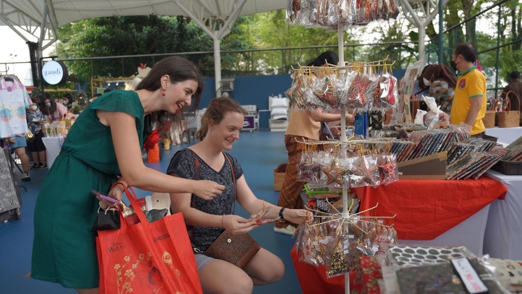 Christmas Market at SPH Lippo Village 