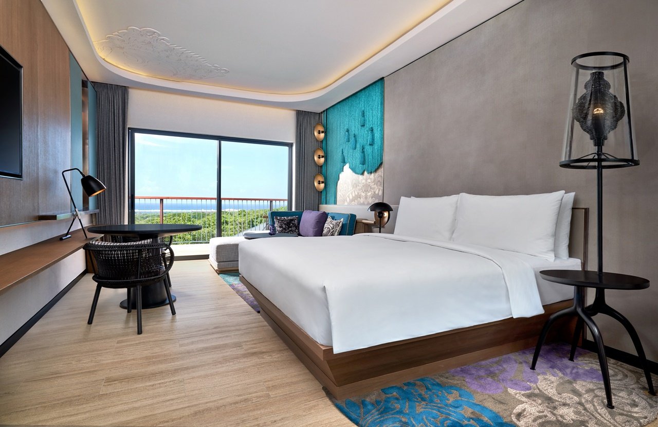 Deluxe King Sea View Room
