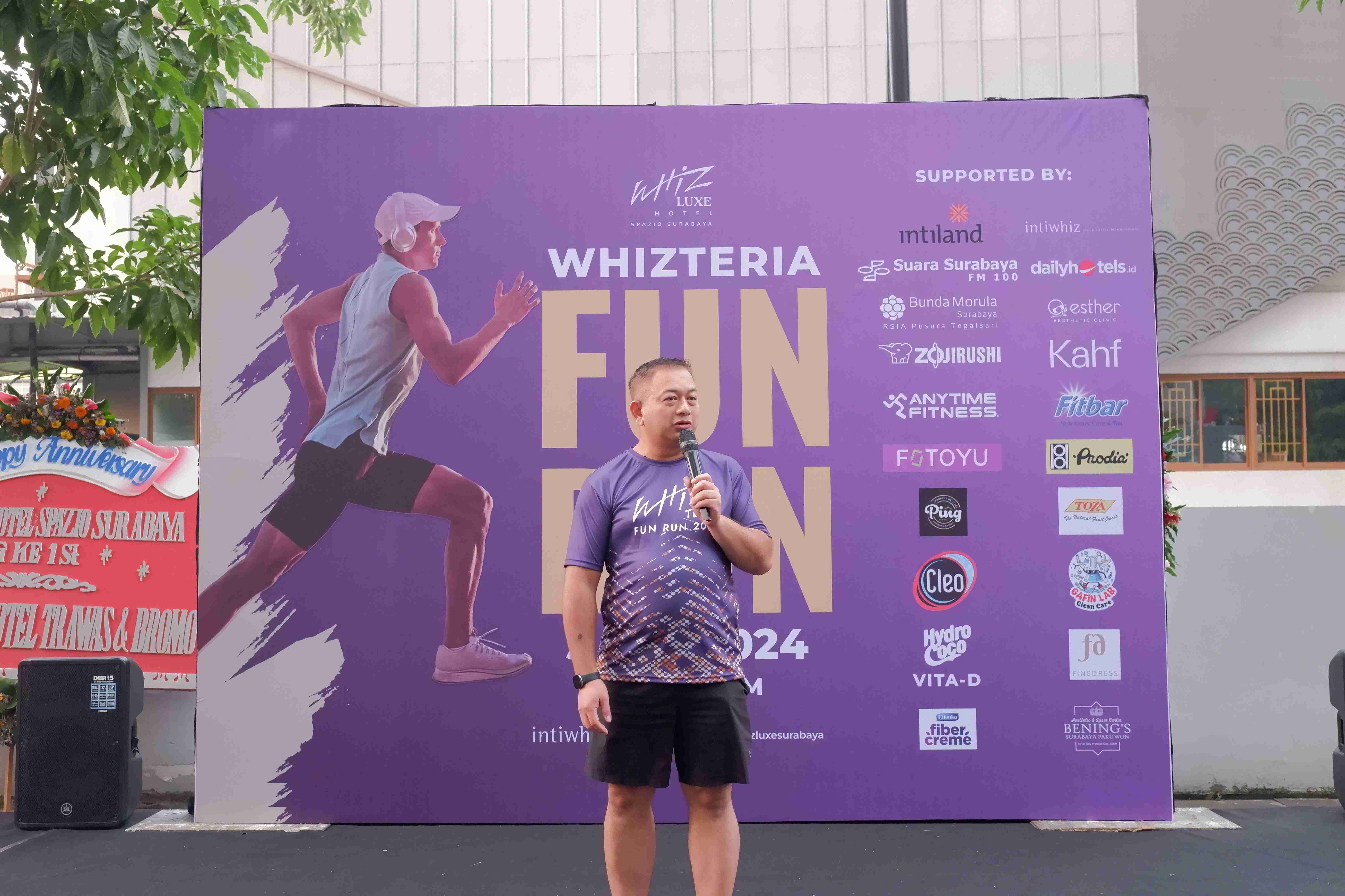 Whiz Luxe Hotel Spazio Surabaya