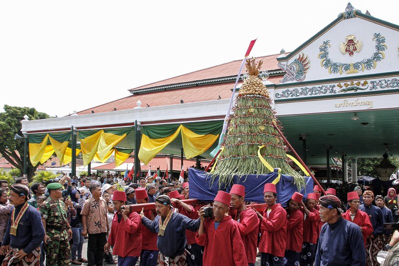 Visit The Sultan's Palace : The Kraton